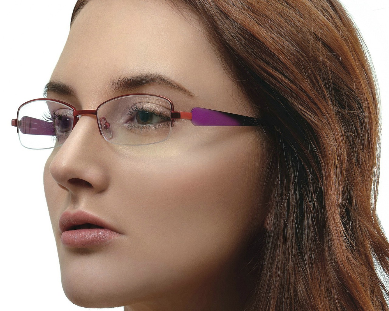 壁纸1280×1024迷人电眼眼镜美女模特高清壁纸