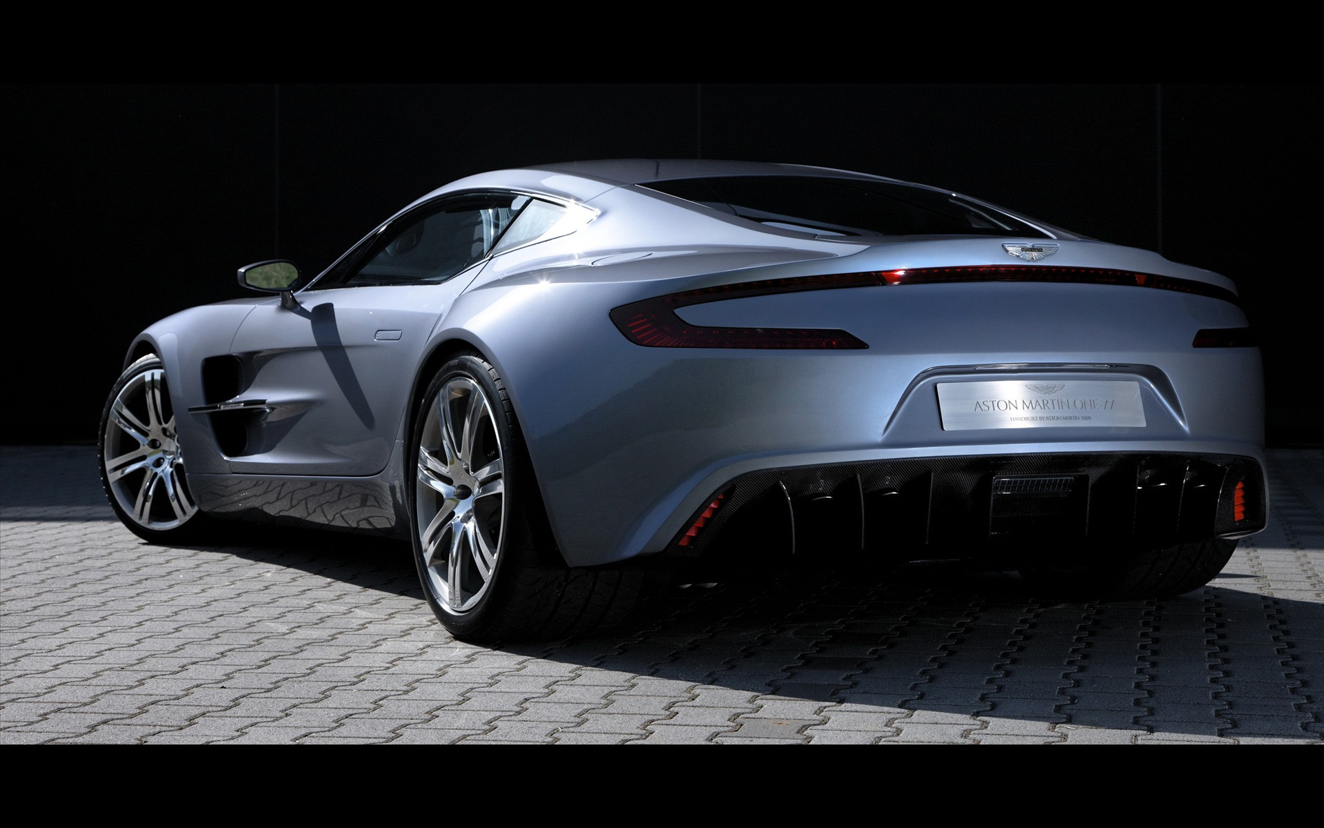 壁纸1920 1200aston martin 阿斯顿马丁 one 77 限量版 高清图片