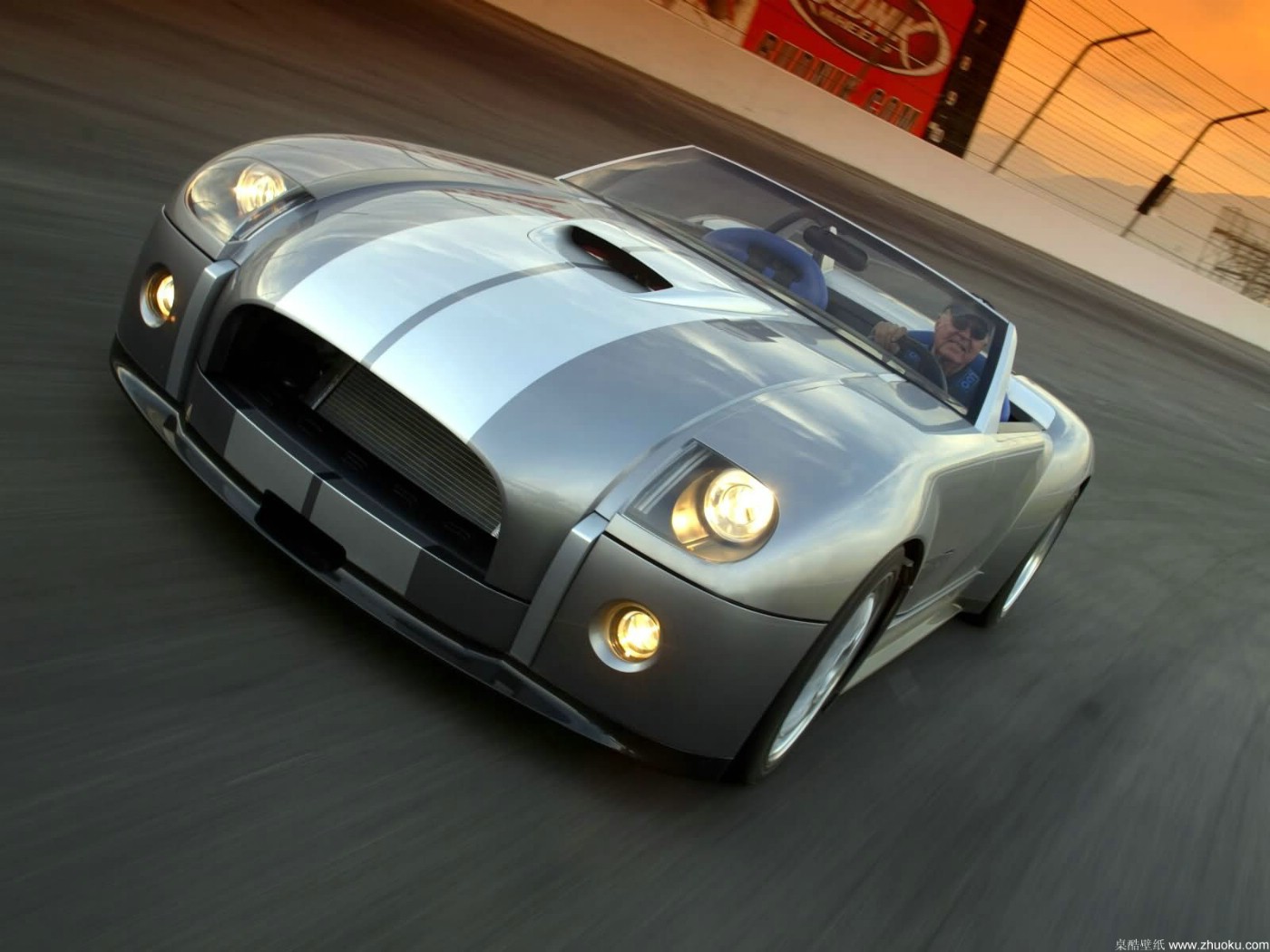 福特眼镜蛇 Ford Shelby GT500 - 25H.NET壁纸库