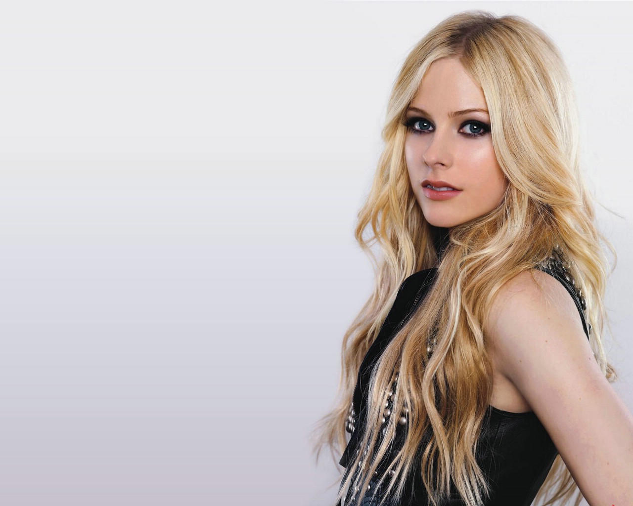 壁纸1400×1050艾薇儿 Avril Lavigne 壁纸95壁纸,艾薇儿 Avril Lavigne壁纸图片-明星壁纸-明星图片素材-桌面壁纸