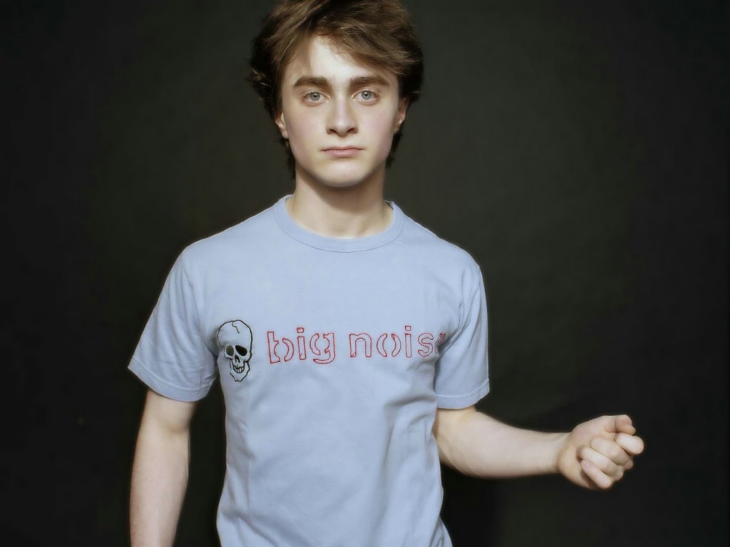 壁纸1024×768daniel Radcliffe 丹尼尔 雷德克里夫 哈利波特男主角 壁纸7壁纸 Daniel Rad壁纸图片 明星壁纸 明星图片素材 桌面壁纸