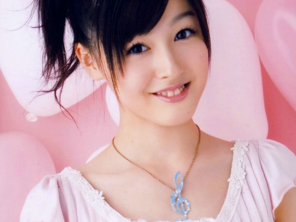 壁纸1024×768久住小春