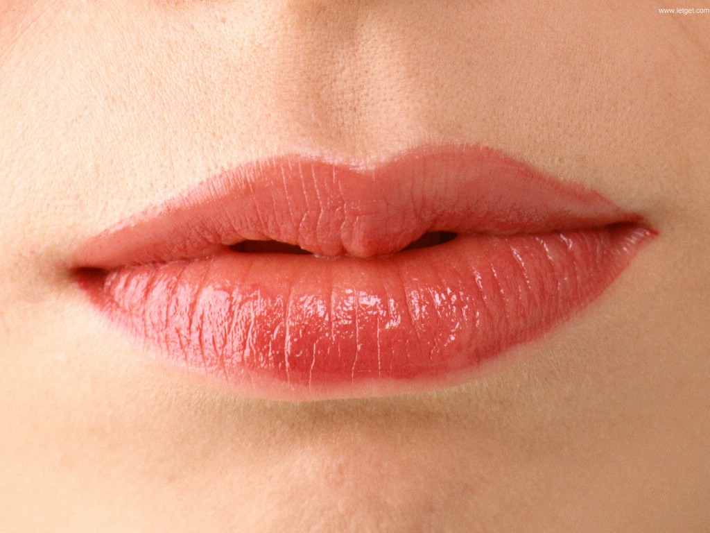 美诱清晰的红色嘴唇